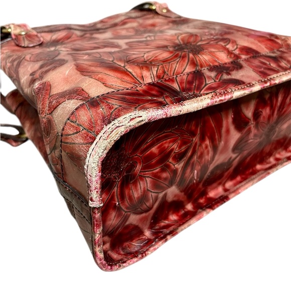 Vintage Brahmin Red Floral Embossed Leather Shoulder Bag w/ Interior Storage - Picture 11 of 14